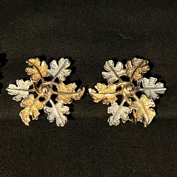 Vintage Brooch & Earrings Set - Picture 12 of 14